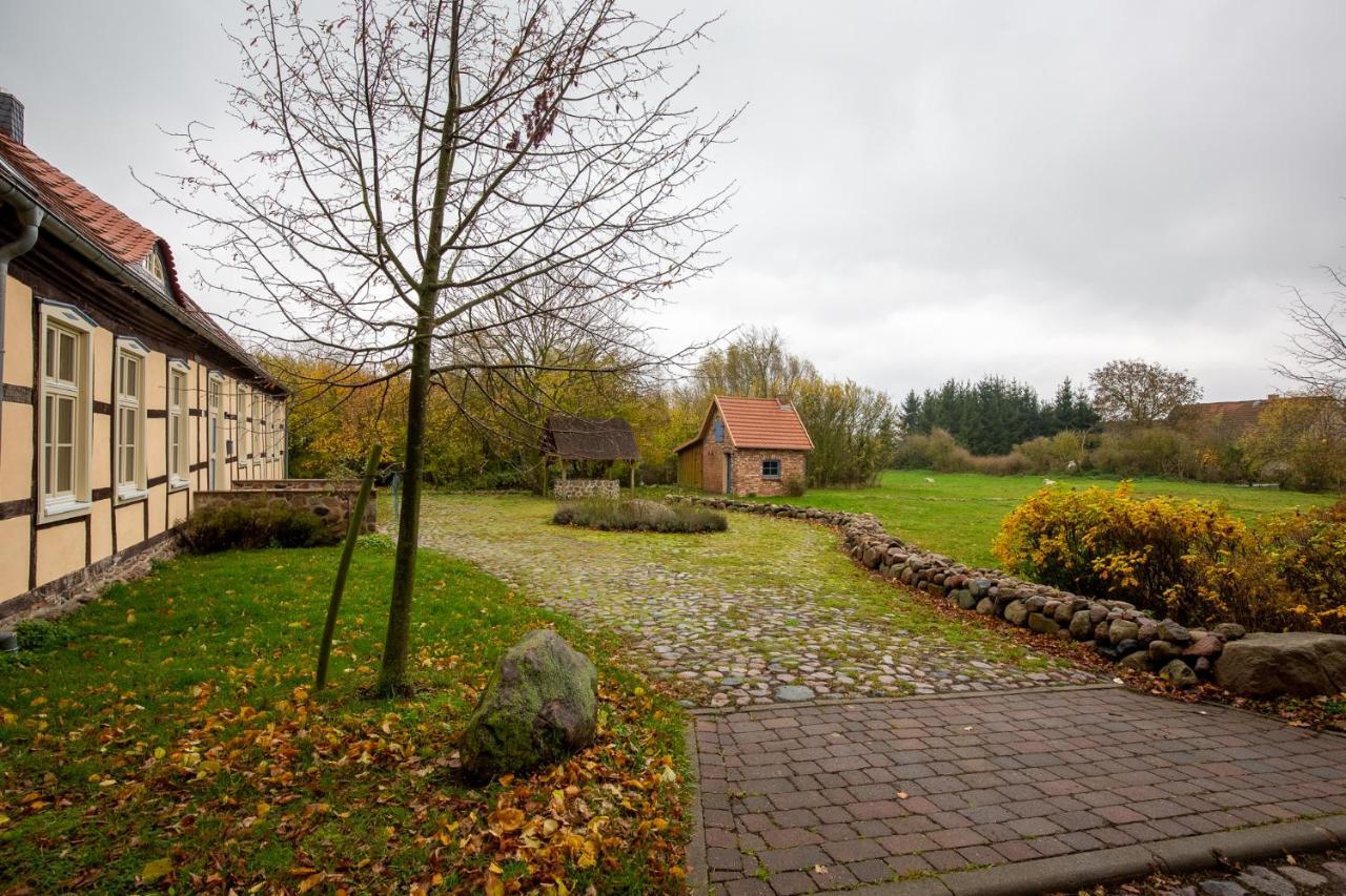 Altes Pastorat Schwichtenberg Borrentin Exterior photo